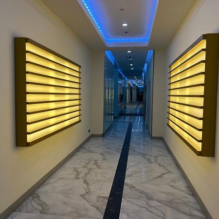 Orbi City Hotel Batoemi Buitenkant foto