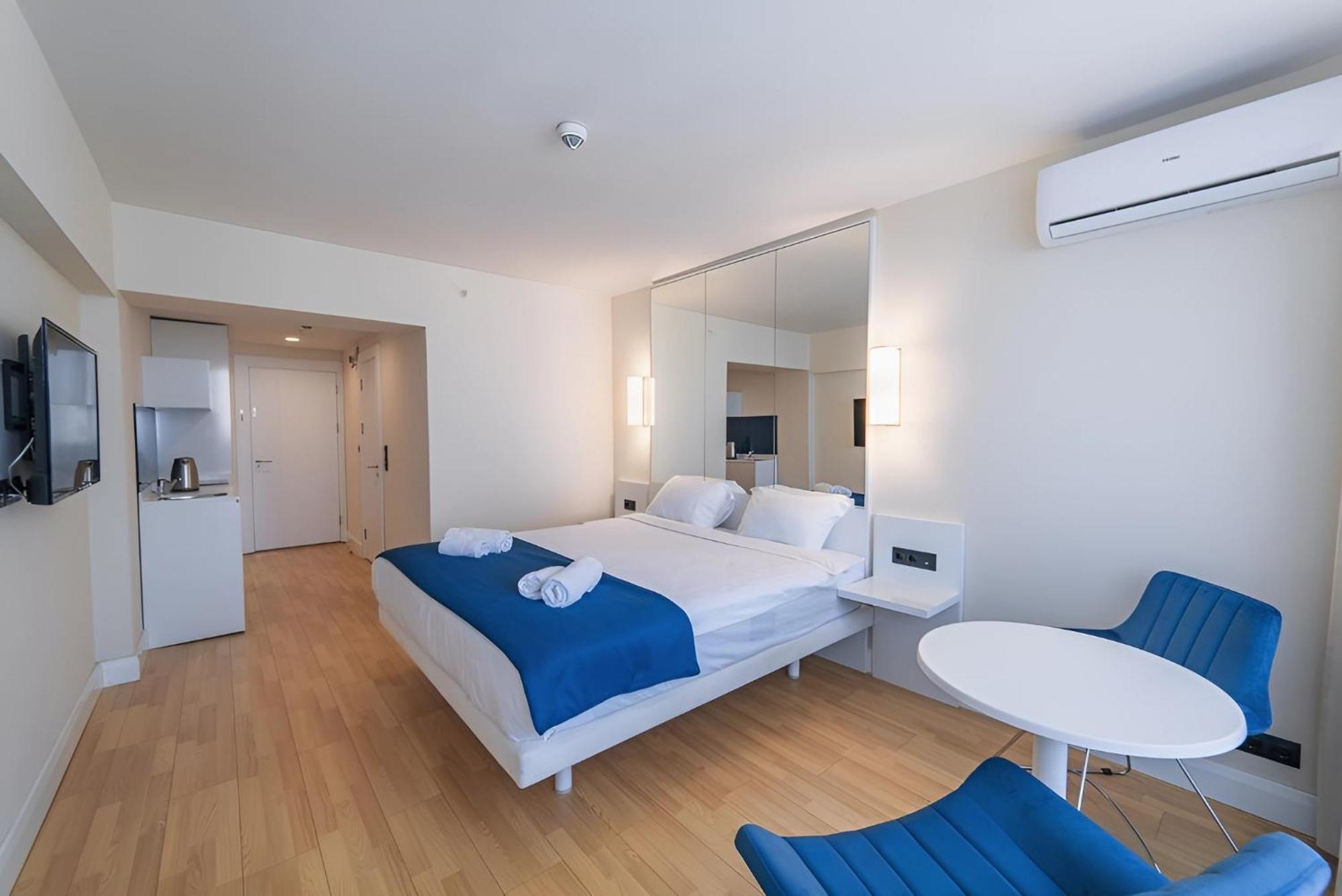 Orbi City Hotel Batoemi Buitenkant foto