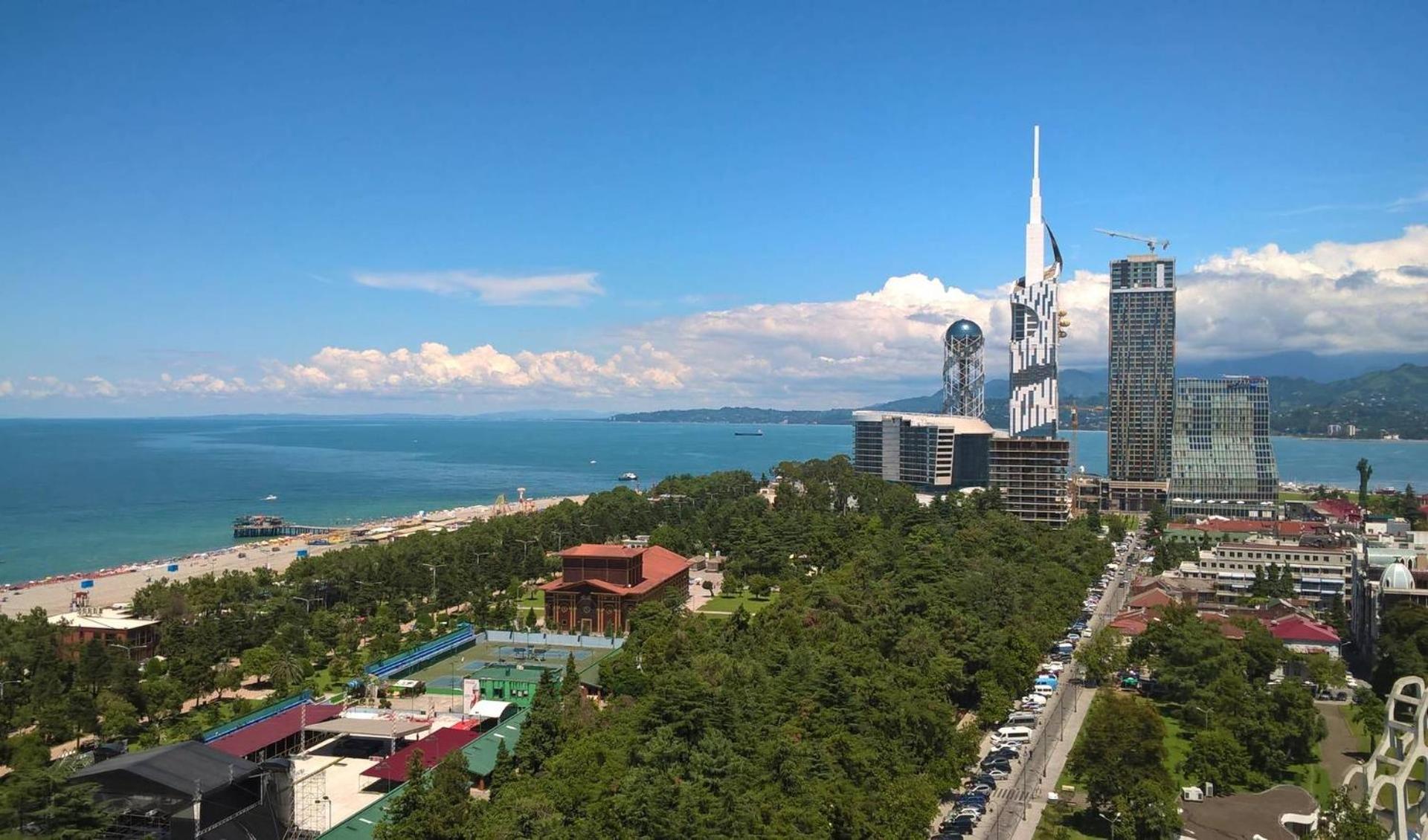 Orbi City Hotel Batoemi Buitenkant foto