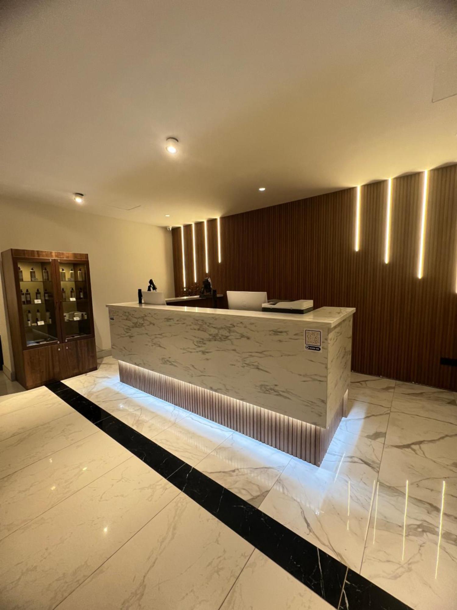 Orbi City Hotel Batoemi Buitenkant foto